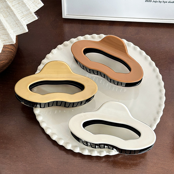 Dowell Korean Style Simple Cloud-Shaped Acetate Hair Clip (Solid Color)3