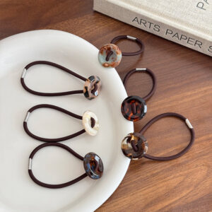 etro minimalist elastic hair tie with high elasticity